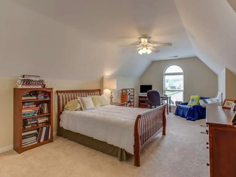 9064 Carriage Creek Rd — Photo 12
