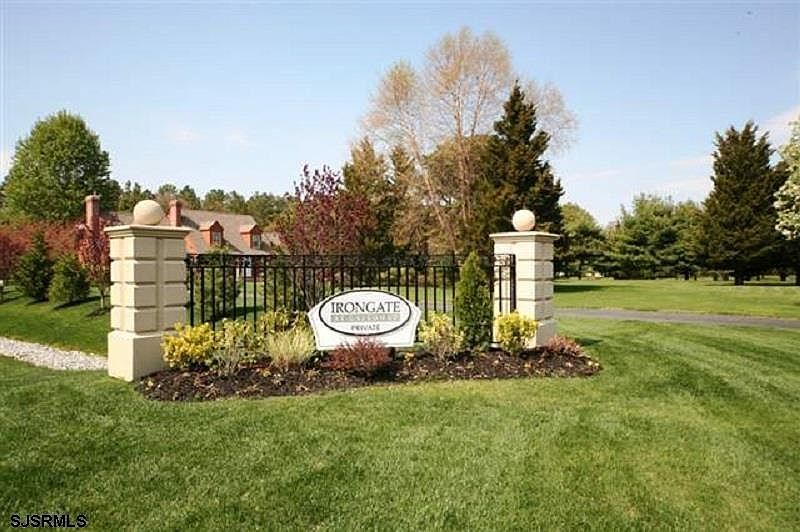 2nd image of Gatehouse Dr
