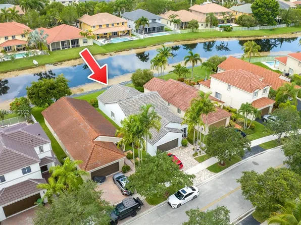 1389 Majesty Ter, Fort Lauderdale, FL 33327