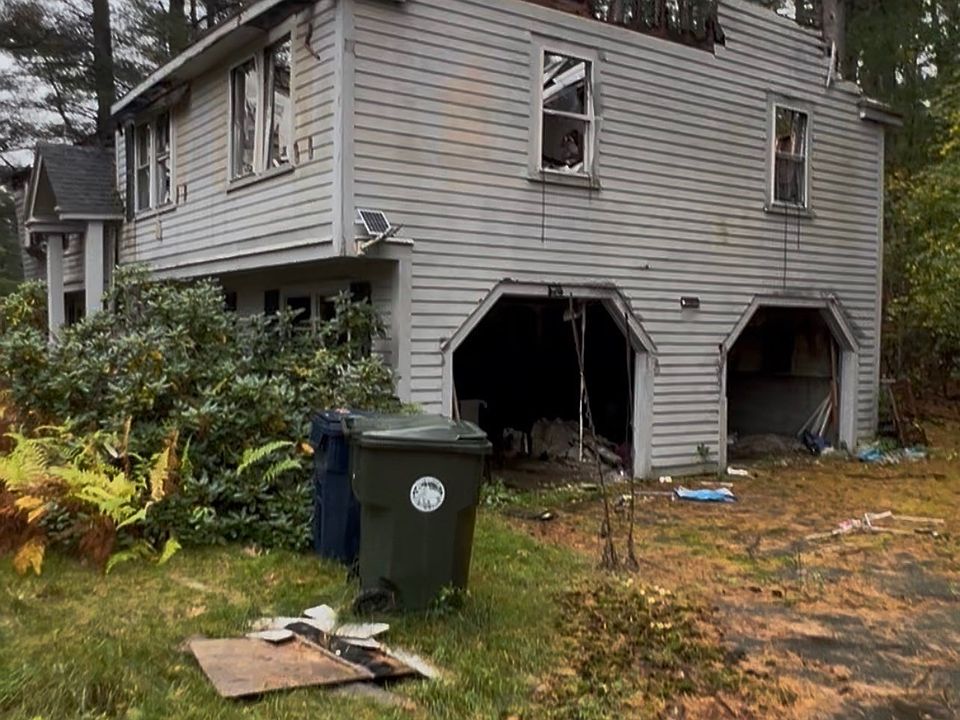2nd image of 11 Hanlon Dr