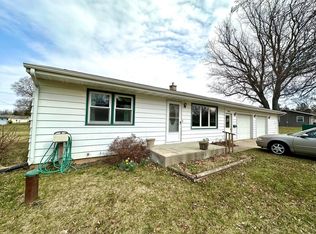 W5146 Cowgill Rd, Rio, WI 53960