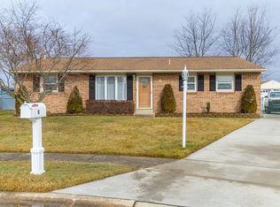 8 Craig Rd, Bear, DE 19701