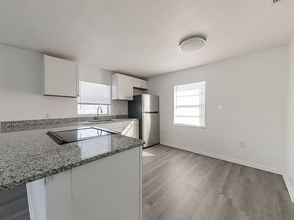 3rd image of 151 Avenue C SE #B