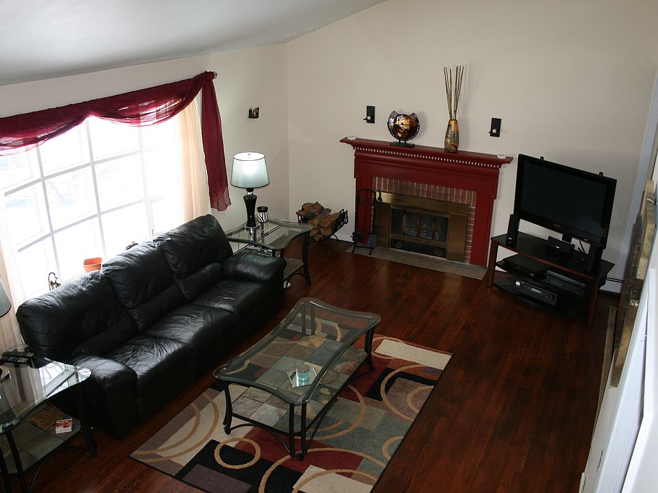 Spacious Living Room