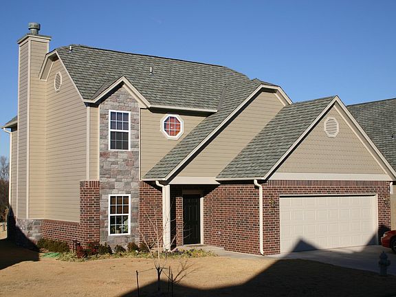 2nd image of 134 S Barnes Ct