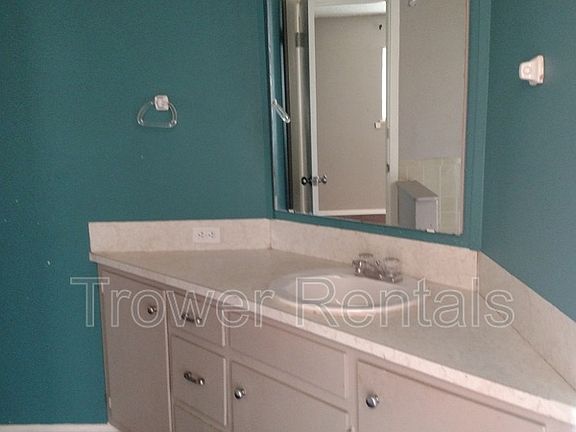 5th image of 4130 Lynbrook Ave