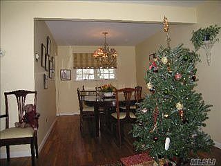 4th image of 9 Pine Hollow Ct