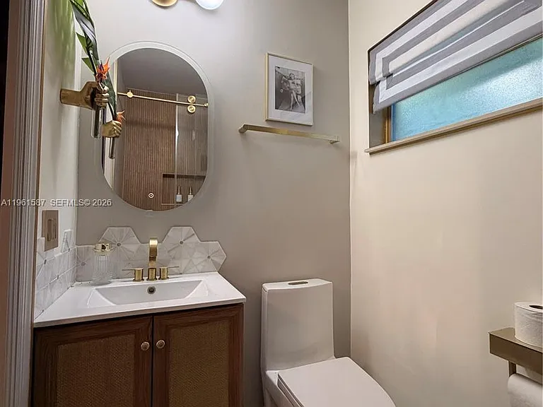 920 SW 50th Ave — Photo 33