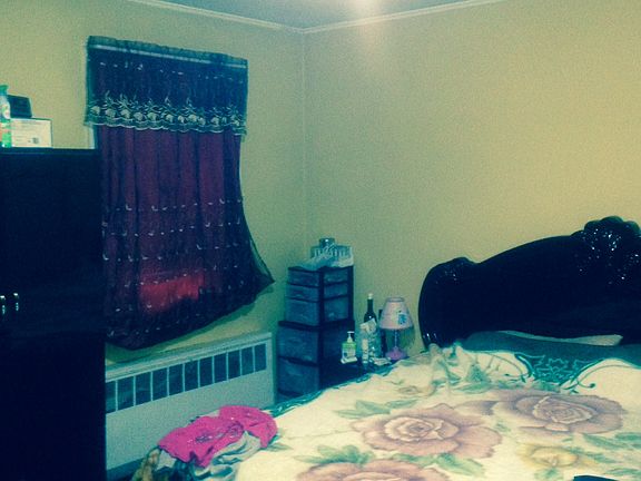 3rd image of 4454 Carpenter Ave