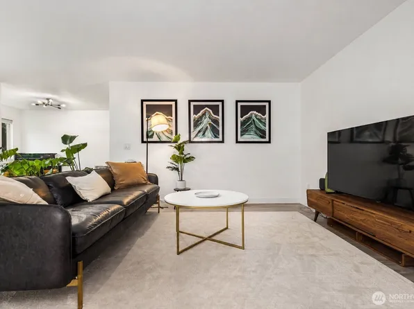 8747 Phinney Avenue N #7, Seattle, WA 98103