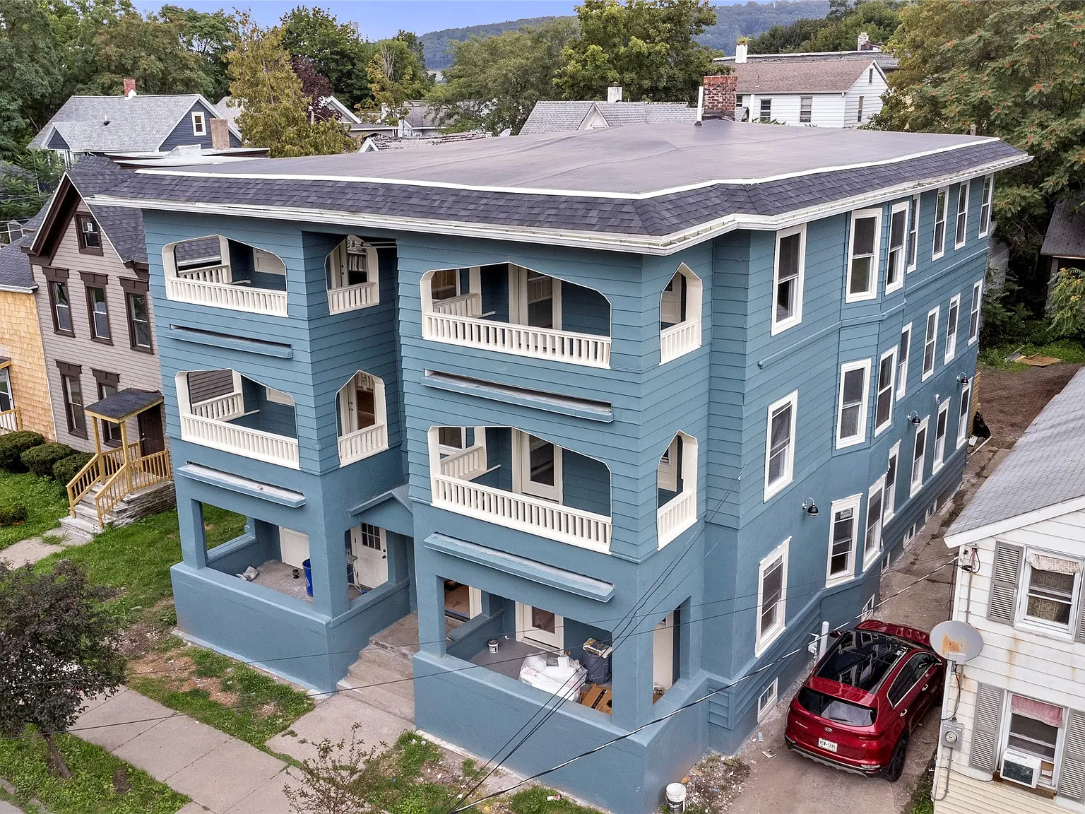 2 bed, 1.0 bath, 1000 sqft, $1,500 — Photo 1