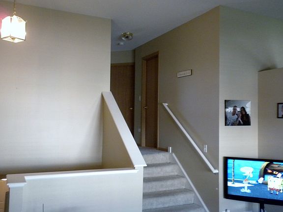 4th image of 1352 Acorn Dr