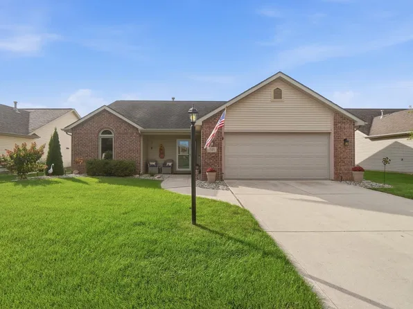 1521 Classic Lake Cv, Huntertown, IN 46748