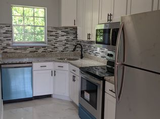 9-36 Old Pepperidge Ln #28-06, Wethersfield, CT 06109