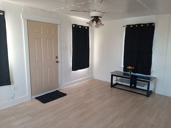 living room., front entry