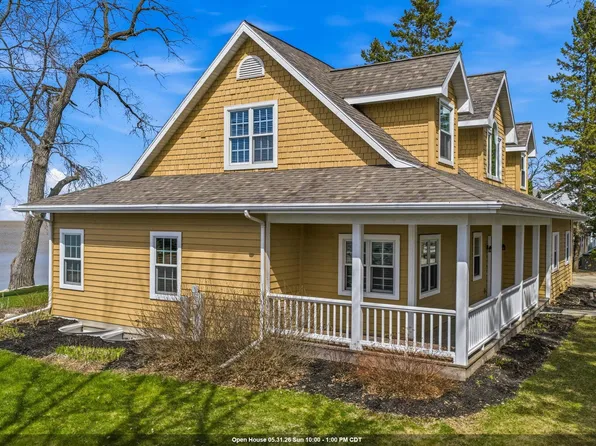 6121 Sandy Cv, Luxemburg, WI 54217