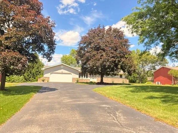 6952 Blackberry Ct, Demotte, IN 46310