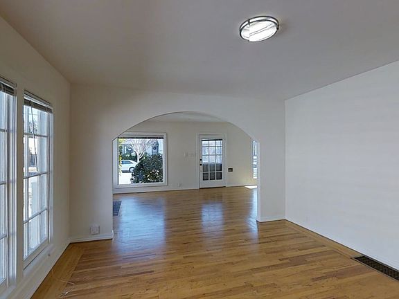 5th image of 679 Saint Mary Ave