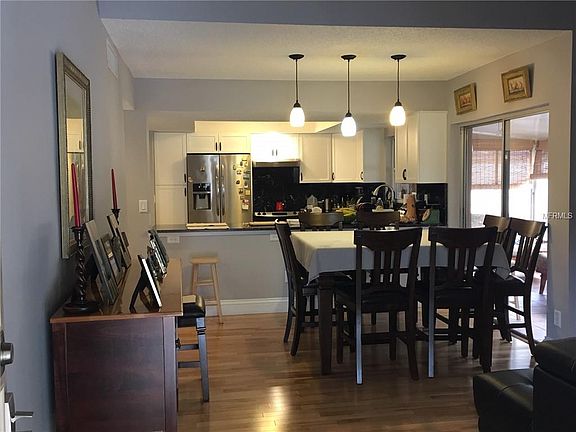 2nd image of 2718 Sand Hollow Ct