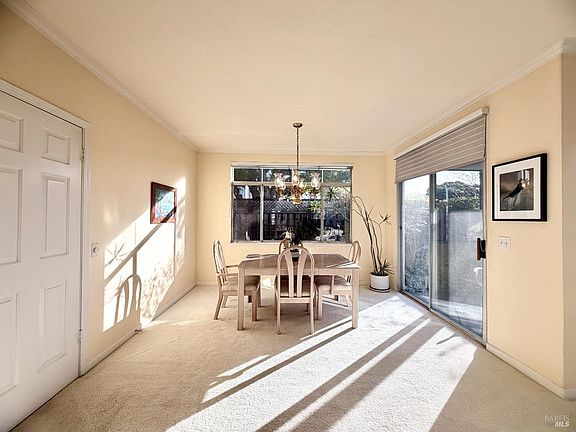 5th image of 13 Heron Court