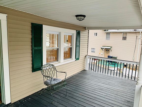 5th image of 128 Mountain Ave