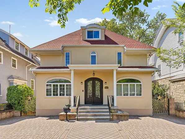 8210 Ridge Blvd, Brooklyn, NY 11209