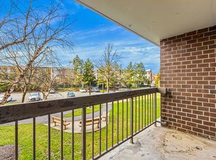 1 Bay Club Dr APT 2A, Flushing, NY 11360