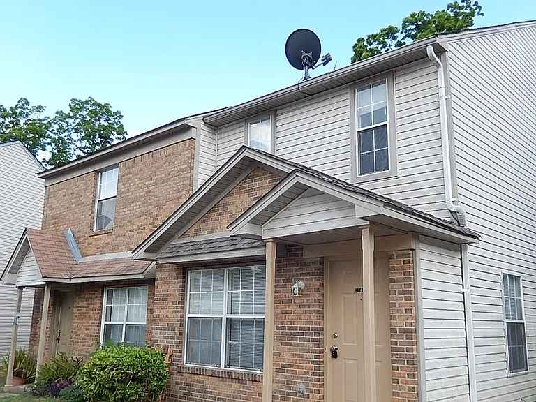 2708 Tess Cir — Photo 1