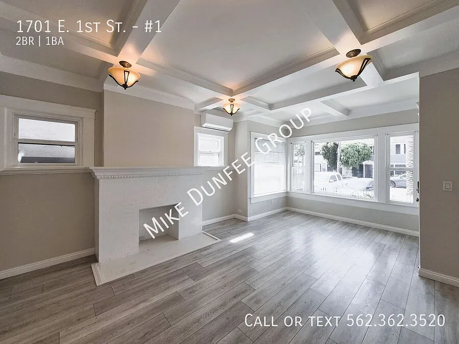 Charming 2-Bedroom, 1-Bathroom Lower-Level Unit in the Bixby Park Neighborhood — Photo 1