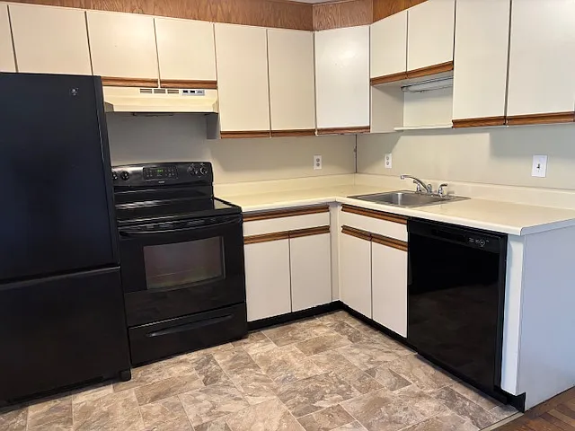 5 Albert Dr #10 — Photo 4