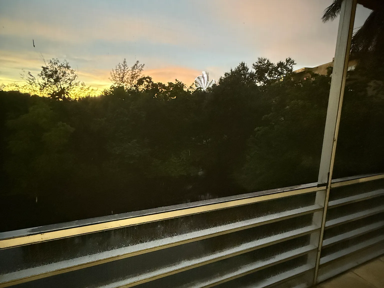3 bed, 1225 sqft, $2,500 — Photo 4