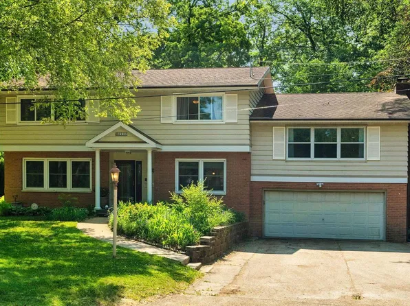 4930 Arrowhead Drive, Monona, WI 53716