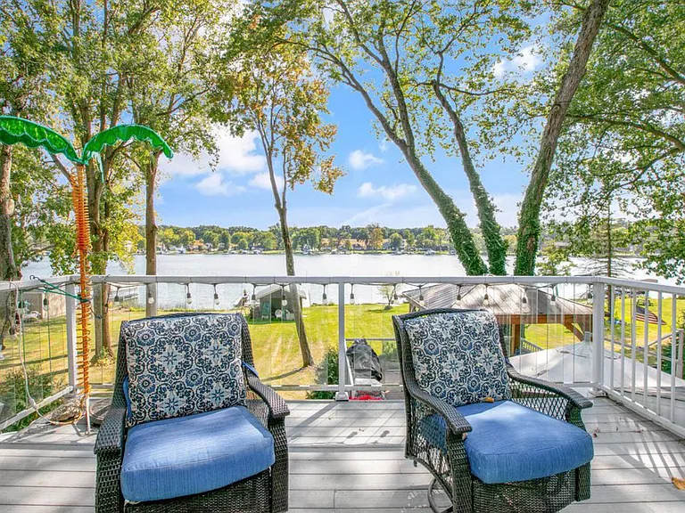 17437 Lakeview Dr — Photo 16