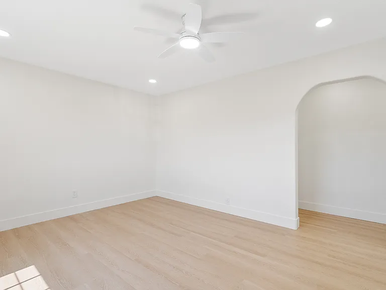 2521 W Stanford St — Photo 12