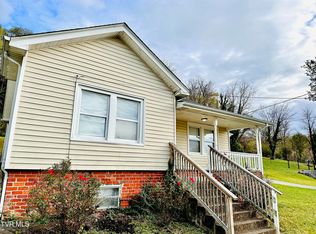 2122 Hawthorne St, Kingsport, TN 37664