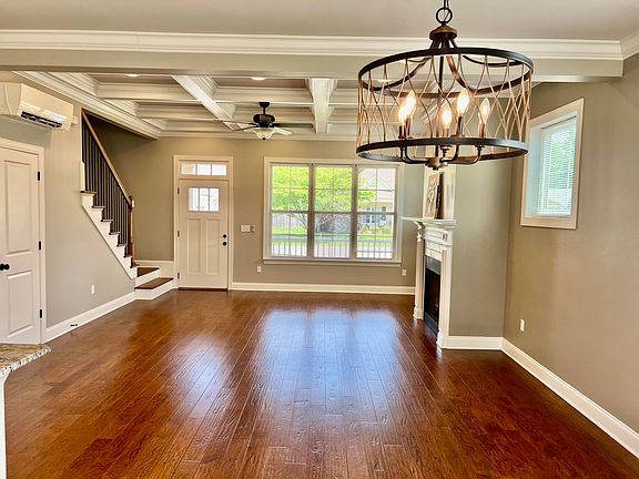 4th image of 2572 Waterhaven Dr