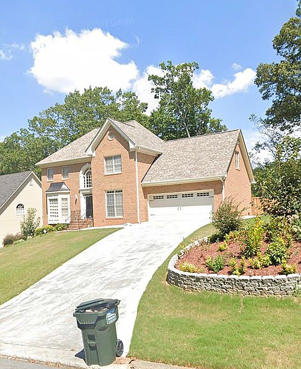 2nd image of 551 Belgrave Ln