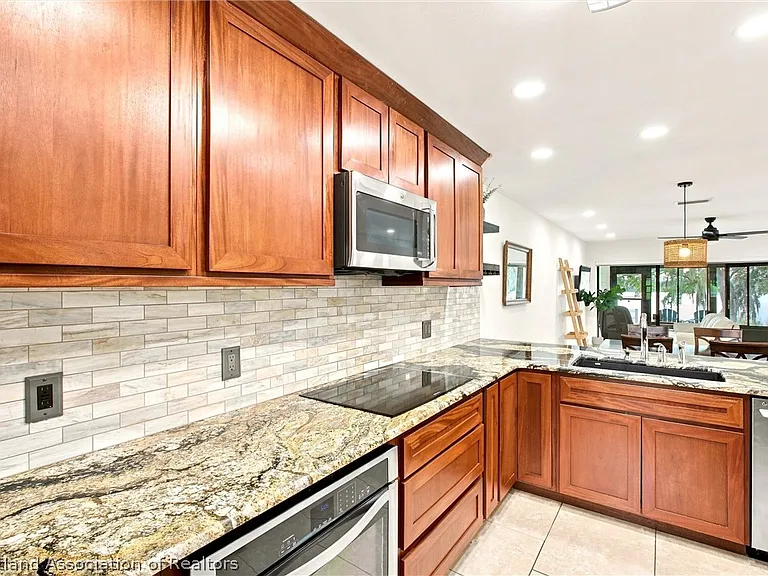 3 Charlton Dr — Photo 13