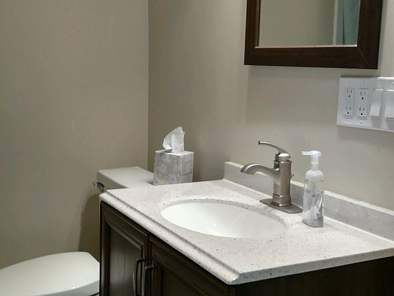 2nd image of 710 Park Ave