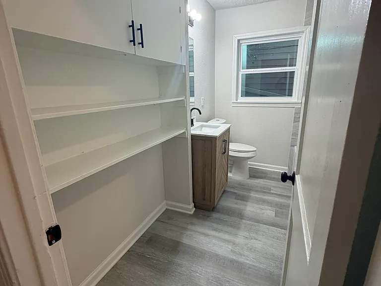 4931 Cosby St — Photo 6