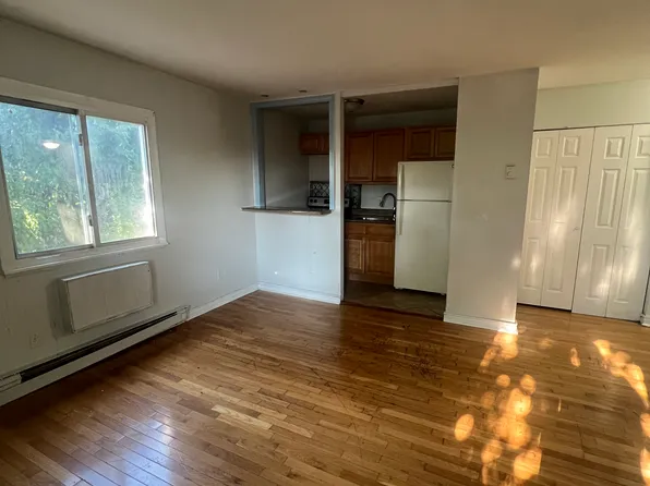 65 James St APT 14, Bridgeport, CT 06604