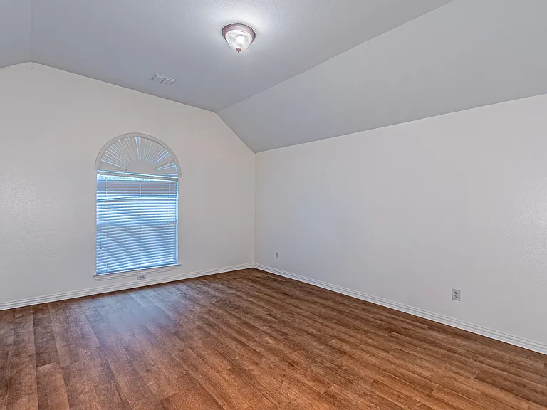 6801 Amesbury Ln — Photo 25