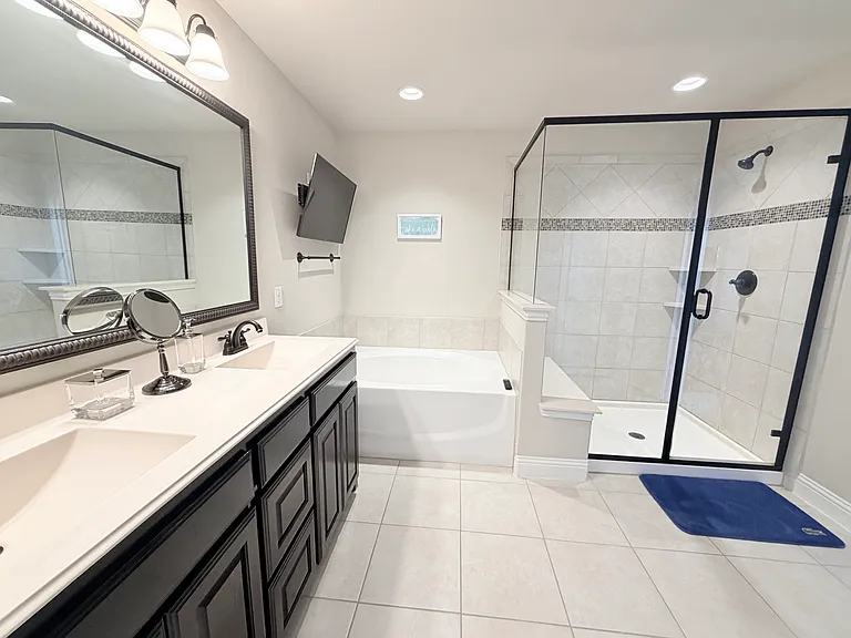 305 Tottenham Ct — Photo 17