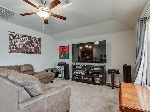 5th image of 1705 Vermilion Ln