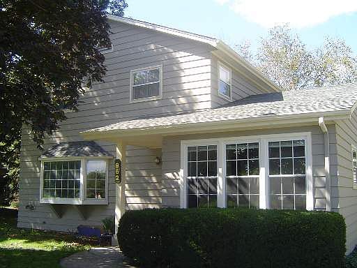 1st image of 962 N Edgelawn Dr