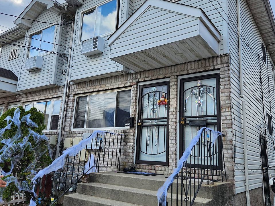 1st image of 661 Nasby Pl