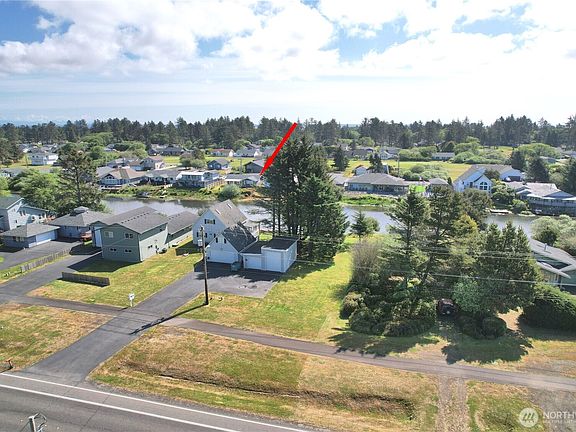 2nd image of 360 Pt Brown Avenue NE