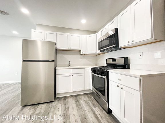 2nd image of 102 Albion St #11753748