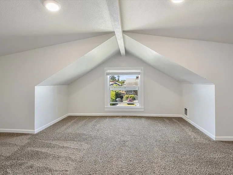 1511 McDougall Ave — Photo 15