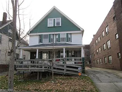 10726 Lee Ave photo 1